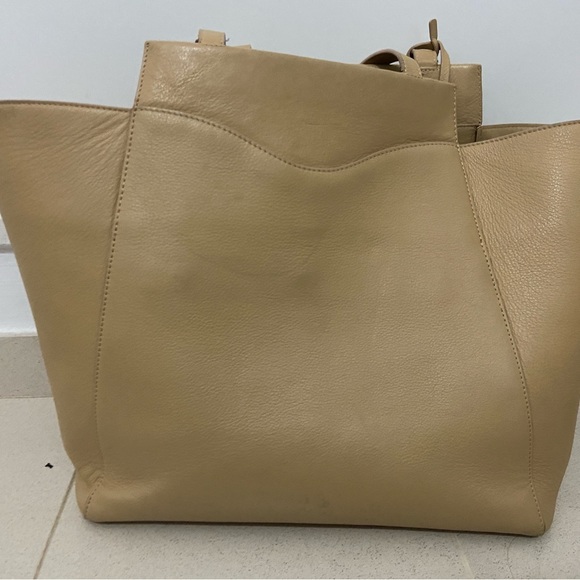 Aquascutum Tote - Picture 8 of 10